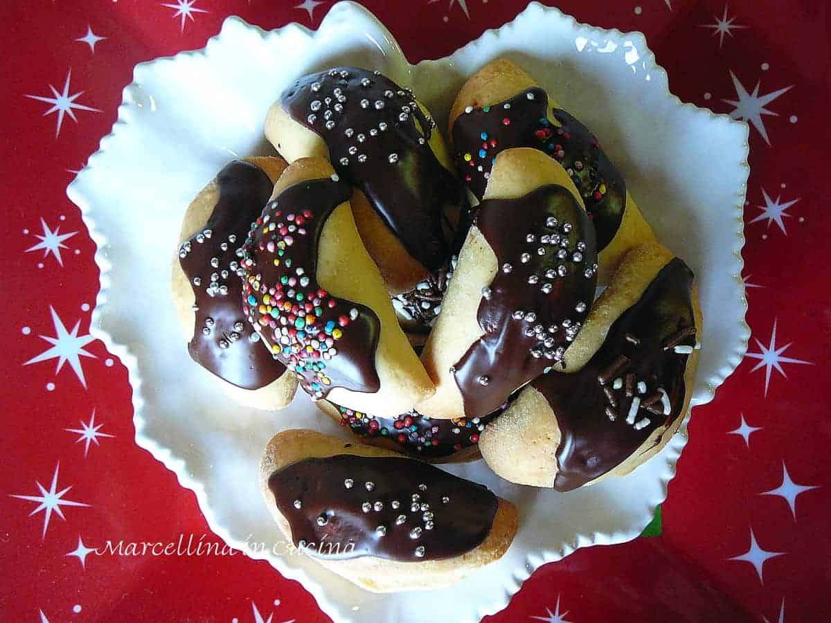 Plate of Petrali - Calabrian Fig Cookies chocolate icing